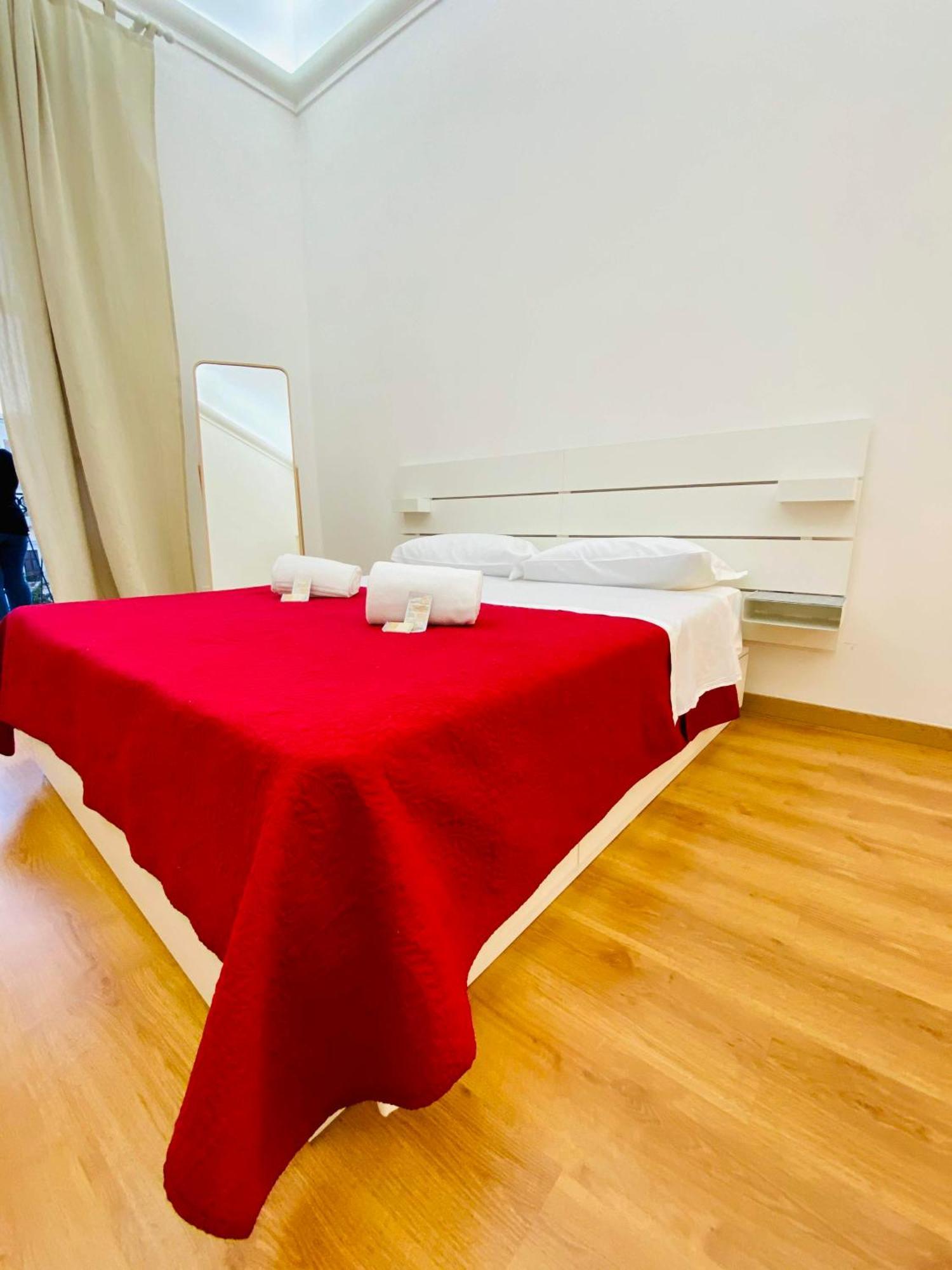Amica Taranto In Piazza Lägenhet Exteriör bild